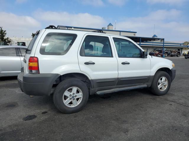 Photo 2 VIN: 1FMYU02Z15KC45321 - FORD ESCAPE XLS 