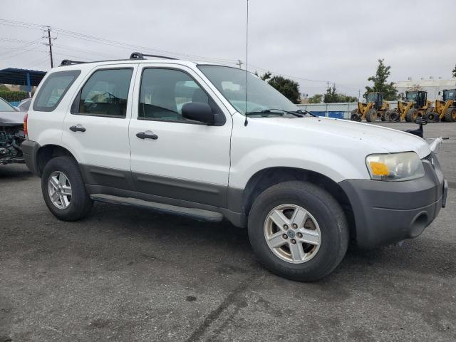 Photo 3 VIN: 1FMYU02Z15KC45321 - FORD ESCAPE XLS 