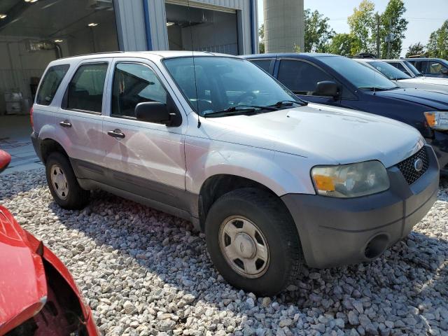 Photo 3 VIN: 1FMYU02Z35KA73972 - FORD ESCAPE XLS 