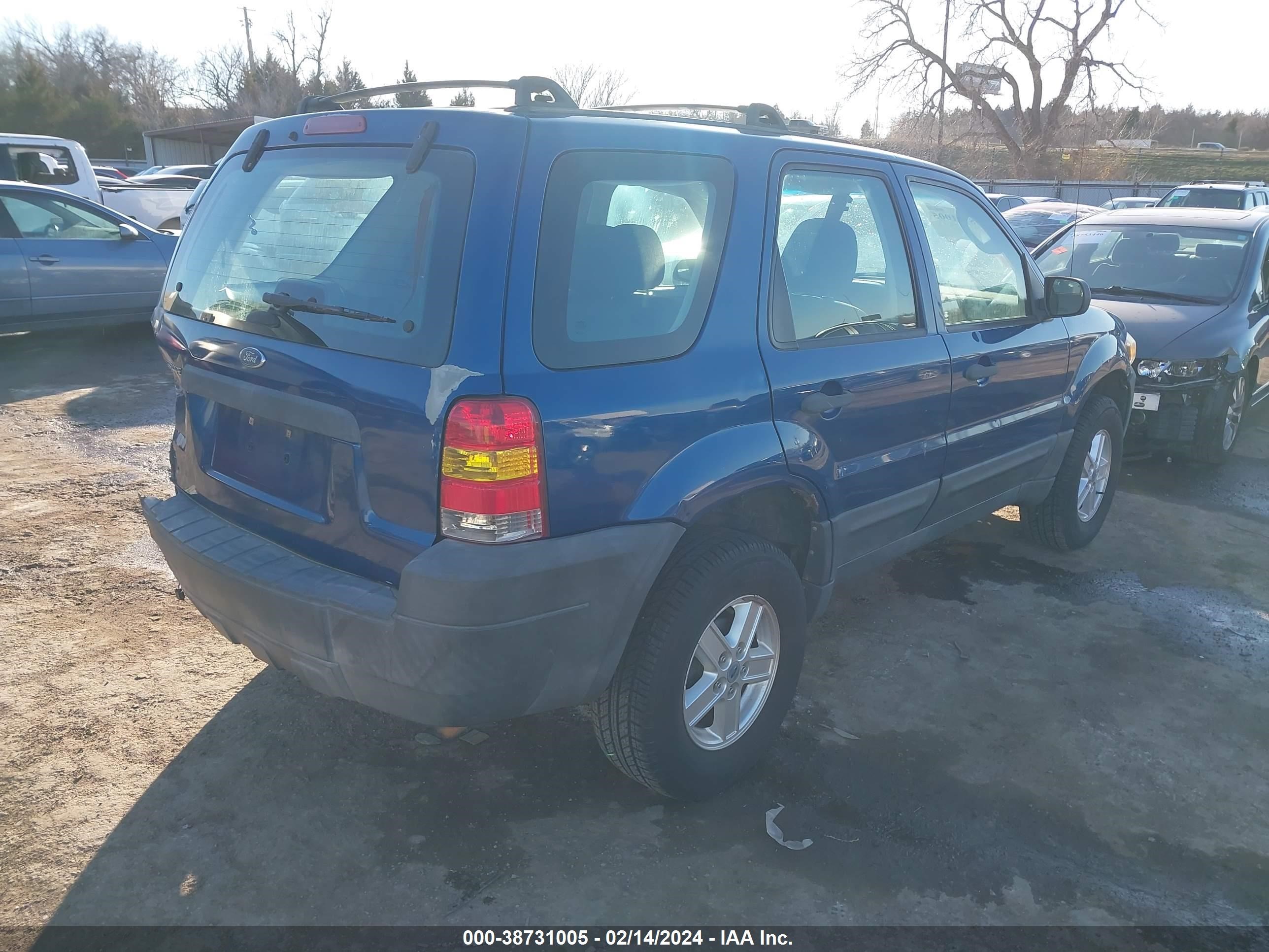 Photo 3 VIN: 1FMYU02Z47KB59536 - FORD ESCAPE 