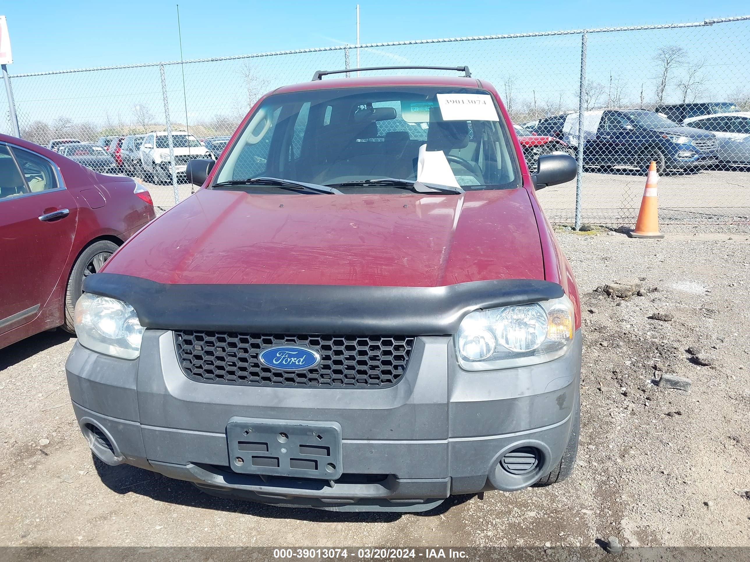 Photo 5 VIN: 1FMYU02Z75DA21099 - FORD ESCAPE 