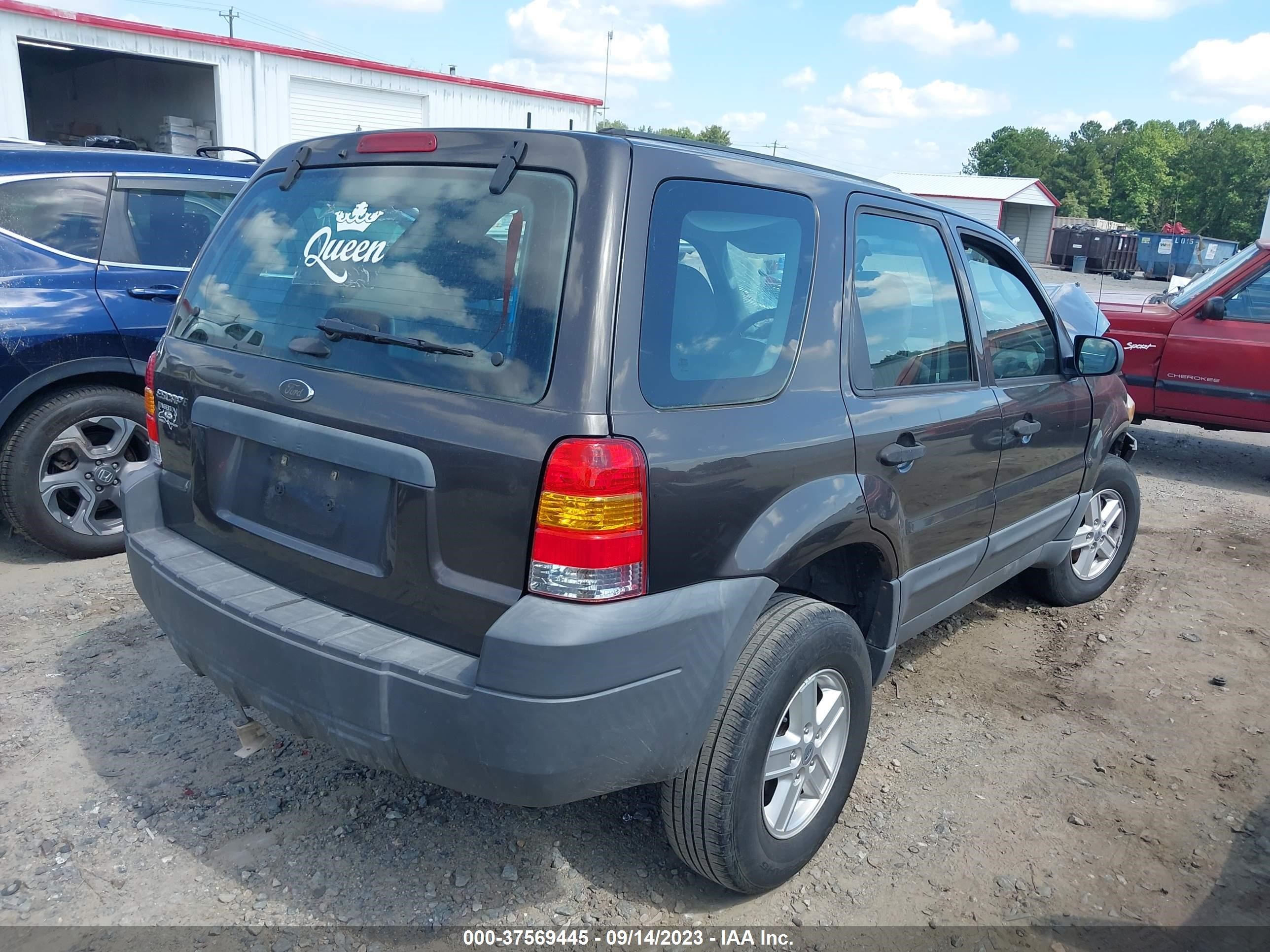 Photo 3 VIN: 1FMYU02Z76KB33947 - FORD ESCAPE 