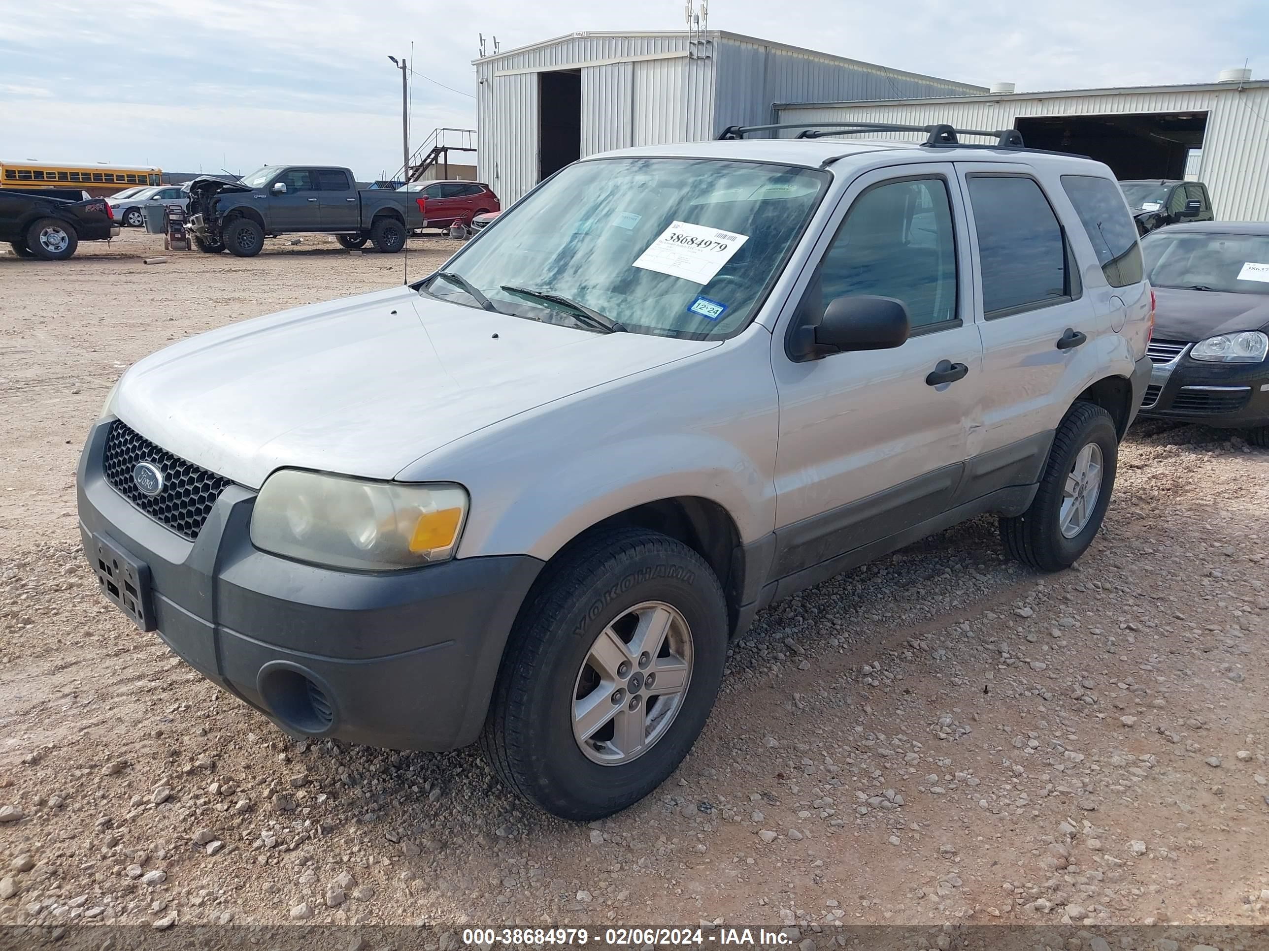 Photo 1 VIN: 1FMYU02Z95KC52839 - FORD ESCAPE 