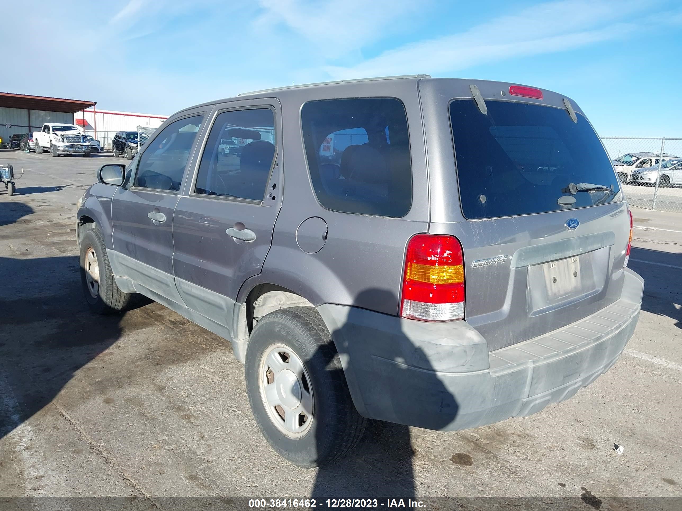 Photo 2 VIN: 1FMYU02Z97KA04707 - FORD ESCAPE 