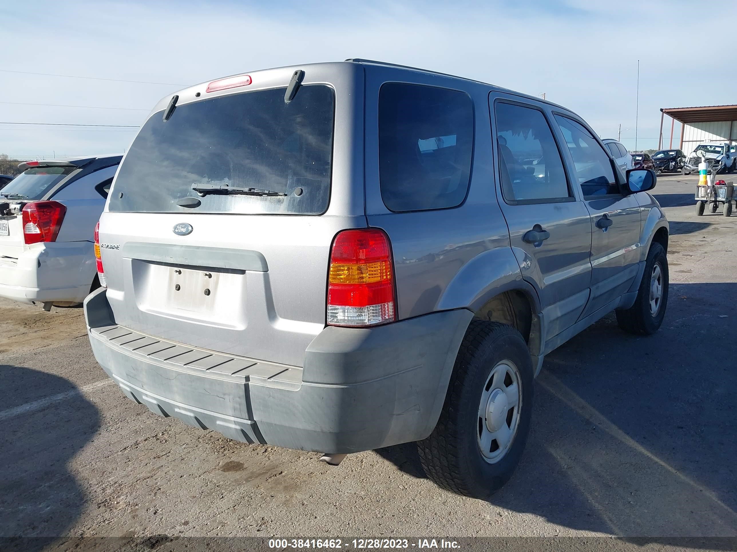 Photo 3 VIN: 1FMYU02Z97KA04707 - FORD ESCAPE 