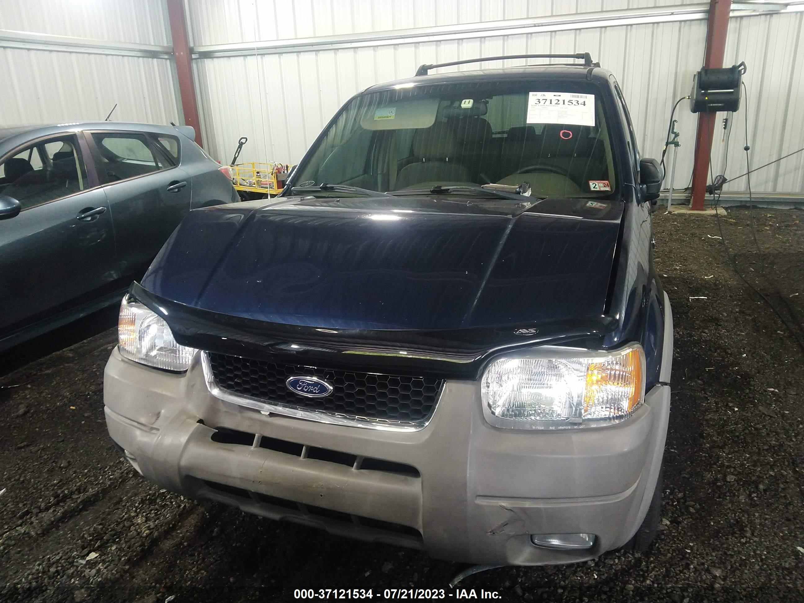 Photo 11 VIN: 1FMYU03102KA50797 - FORD ESCAPE 