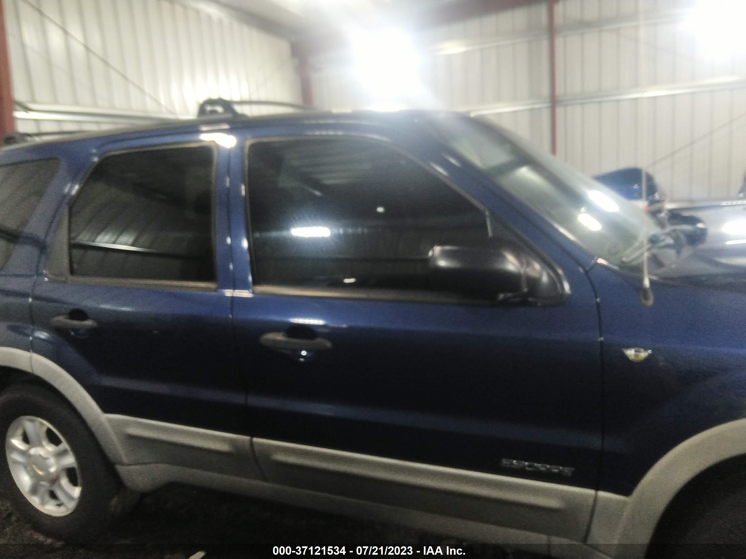 Photo 12 VIN: 1FMYU03102KA50797 - FORD ESCAPE 