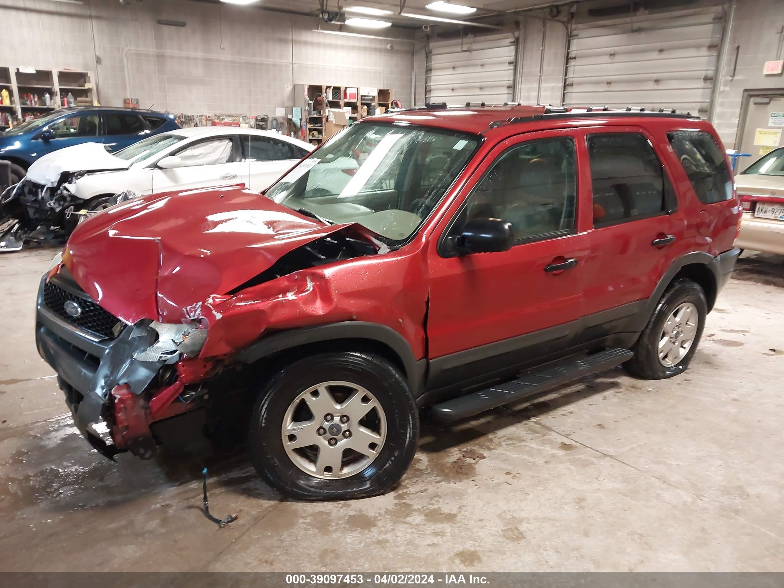 Photo 1 VIN: 1FMYU03103KE09003 - FORD ESCAPE 