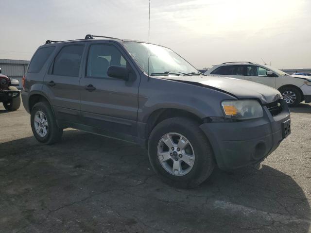 Photo 3 VIN: 1FMYU03105KB43307 - FORD ESCAPE XLT 