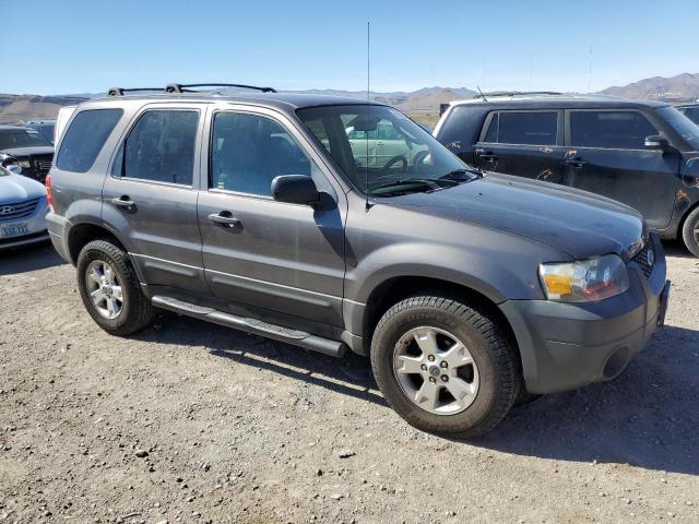 Photo 3 VIN: 1FMYU03105KB95469 - FORD ESCAPE 