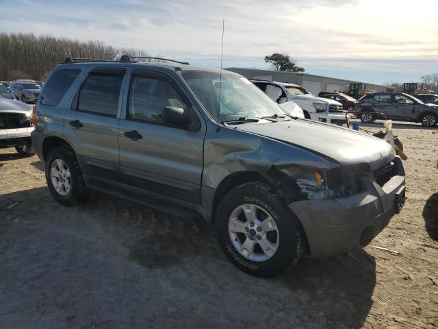 Photo 3 VIN: 1FMYU03105KD28697 - FORD ESCAPE 