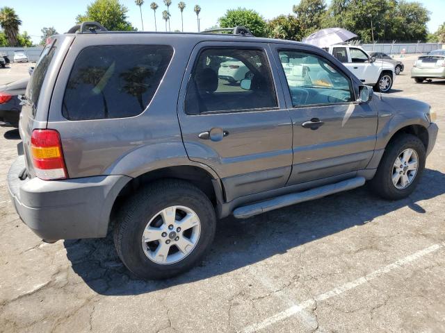 Photo 2 VIN: 1FMYU03105KE02300 - FORD ESCAPE XLT 