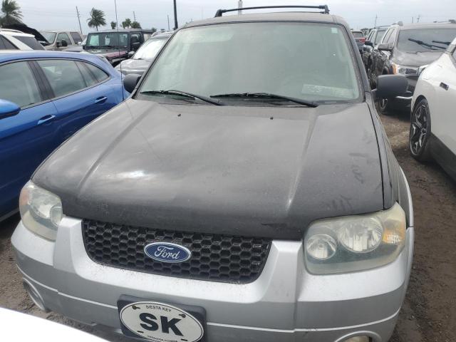 Photo 4 VIN: 1FMYU03107KC05663 - FORD ESCAPE XLT 