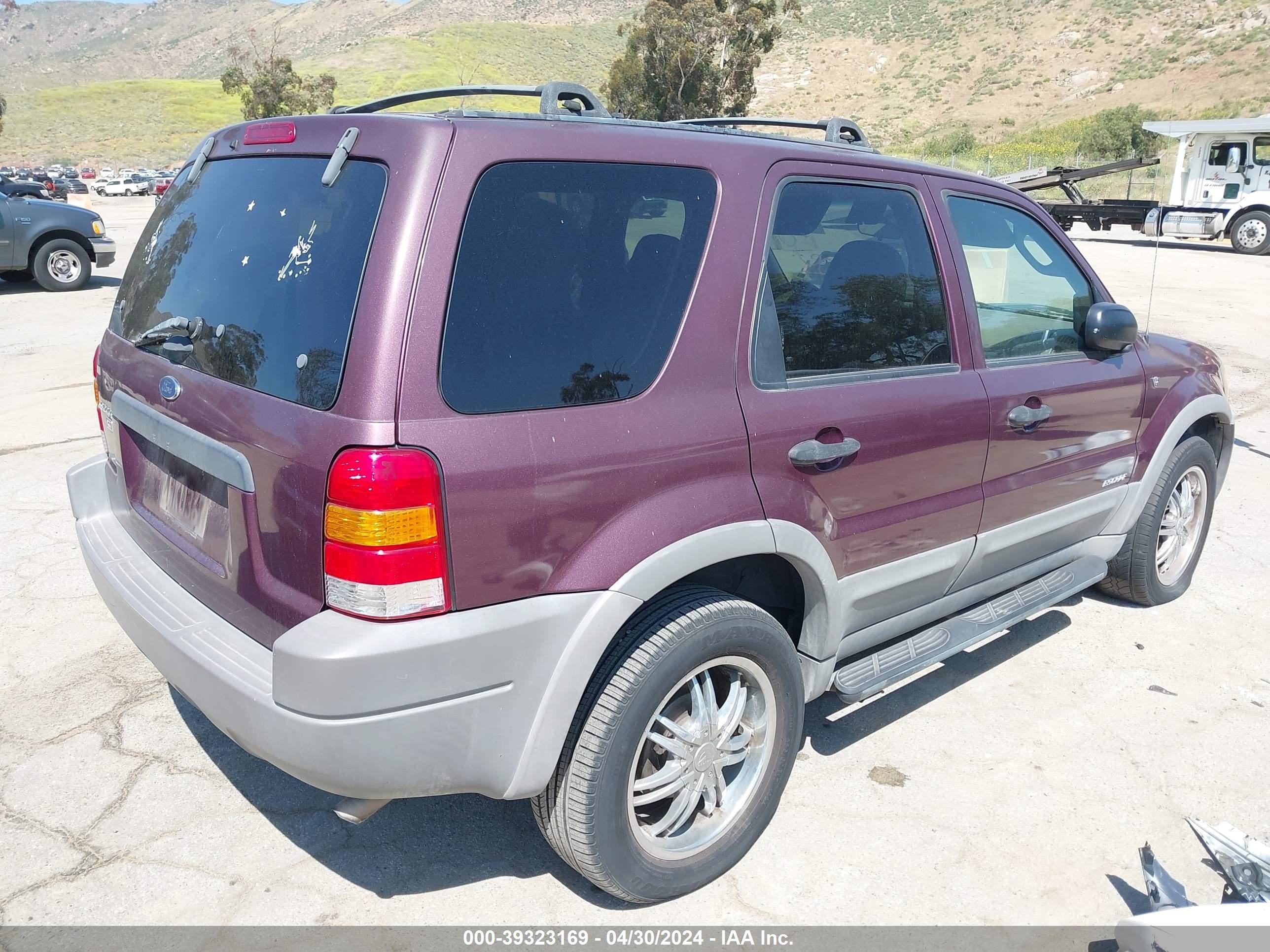 Photo 3 VIN: 1FMYU03112KA39095 - FORD ESCAPE 