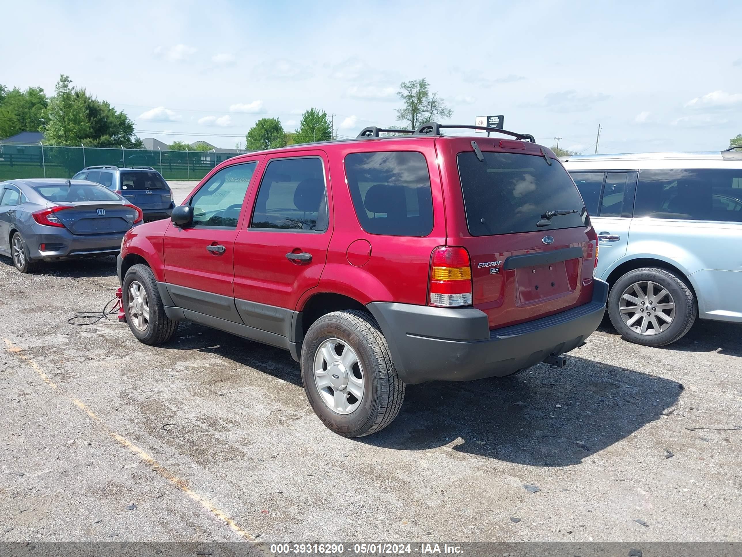 Photo 2 VIN: 1FMYU03113KC16052 - FORD ESCAPE 