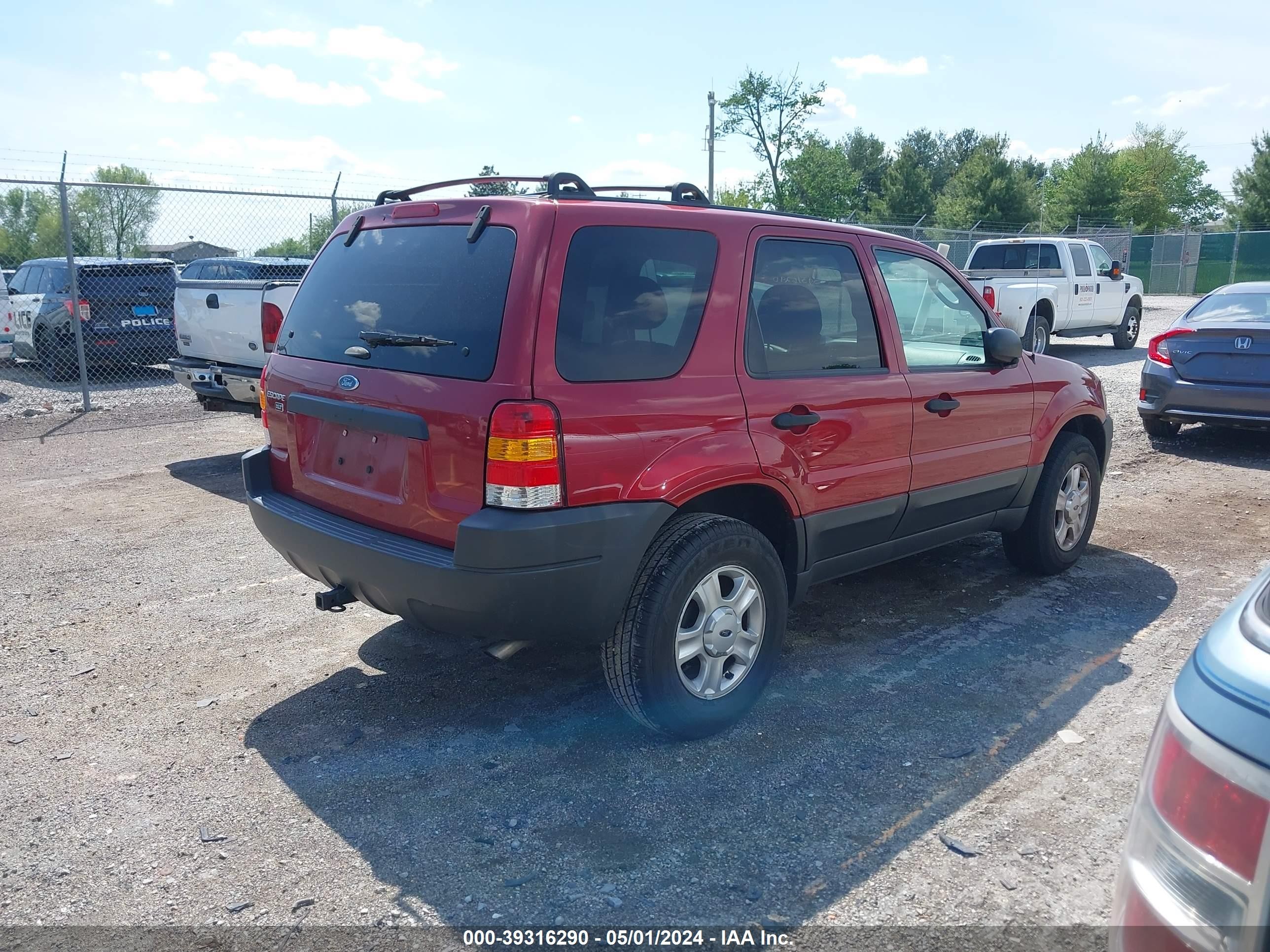 Photo 3 VIN: 1FMYU03113KC16052 - FORD ESCAPE 