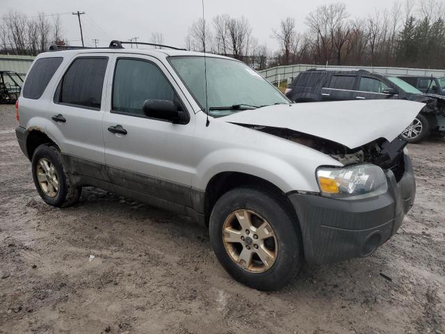 Photo 3 VIN: 1FMYU03145KB05577 - FORD ESCAPE 