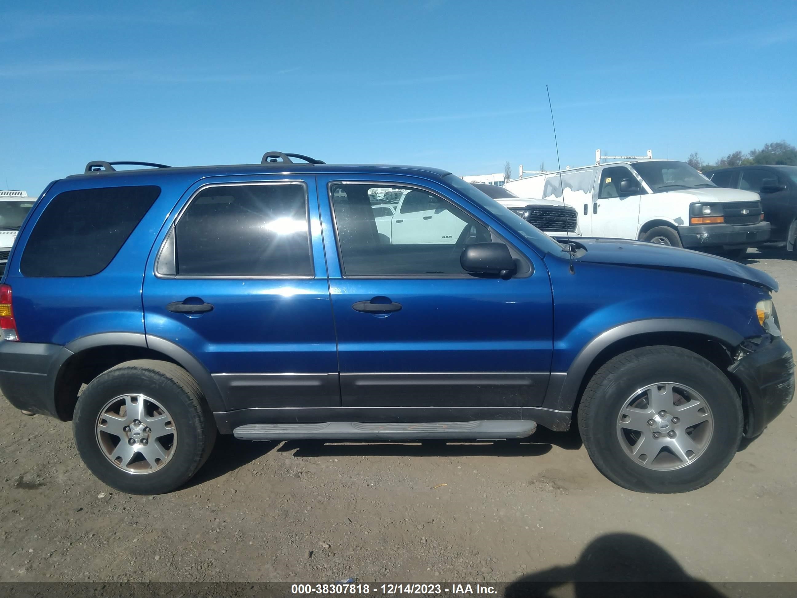 Photo 12 VIN: 1FMYU03146KA68760 - FORD ESCAPE 