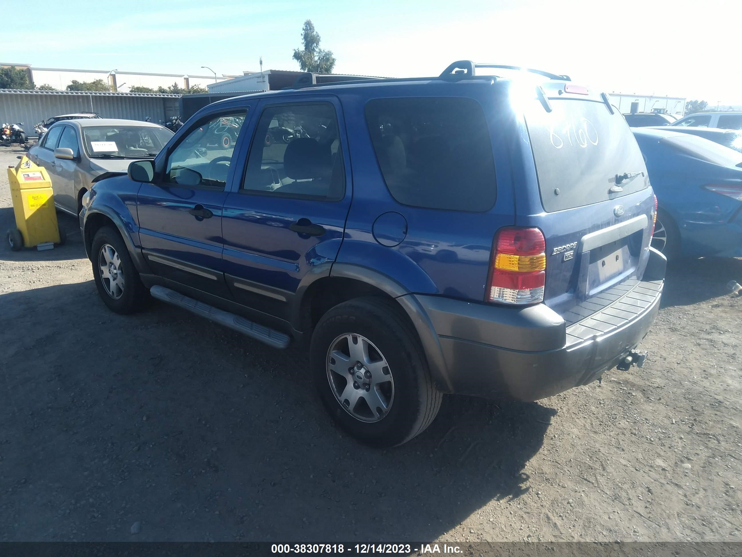 Photo 2 VIN: 1FMYU03146KA68760 - FORD ESCAPE 