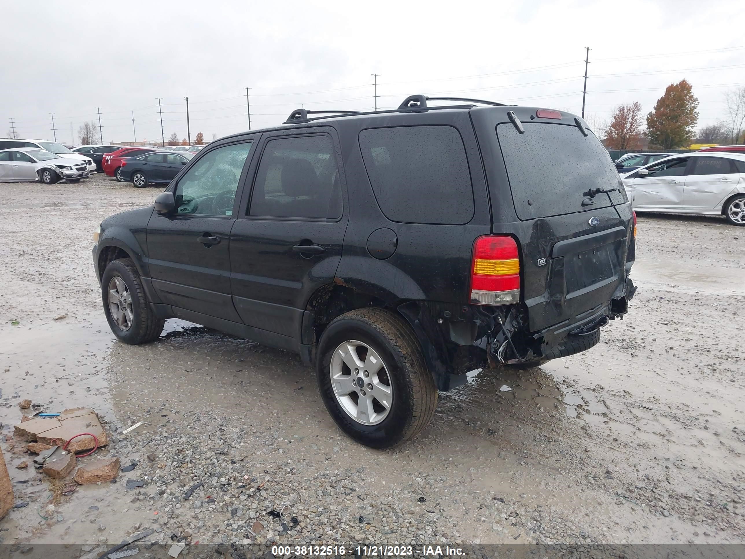 Photo 2 VIN: 1FMYU03146KB11431 - FORD ESCAPE 