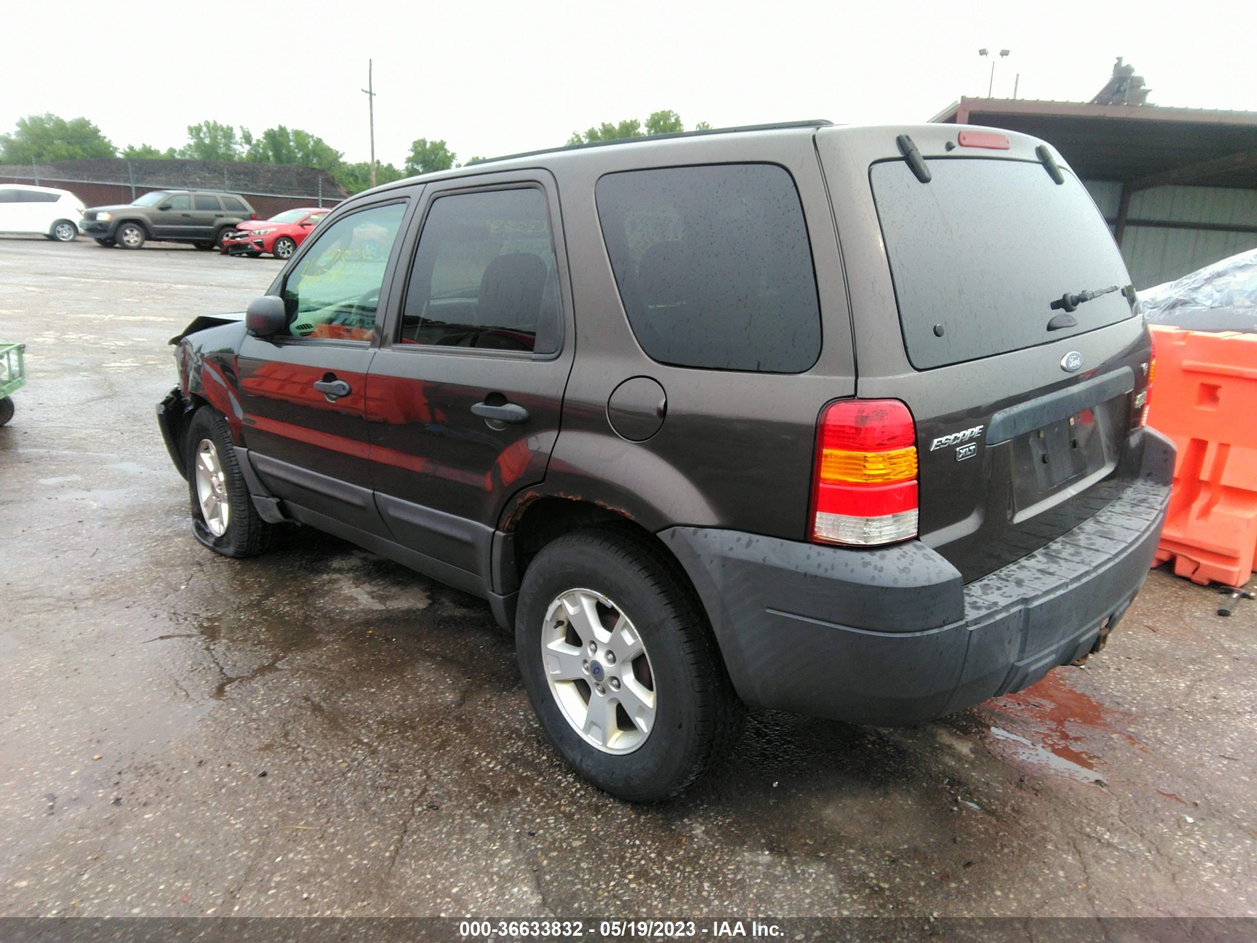 Photo 2 VIN: 1FMYU03147KA50809 - FORD ESCAPE 