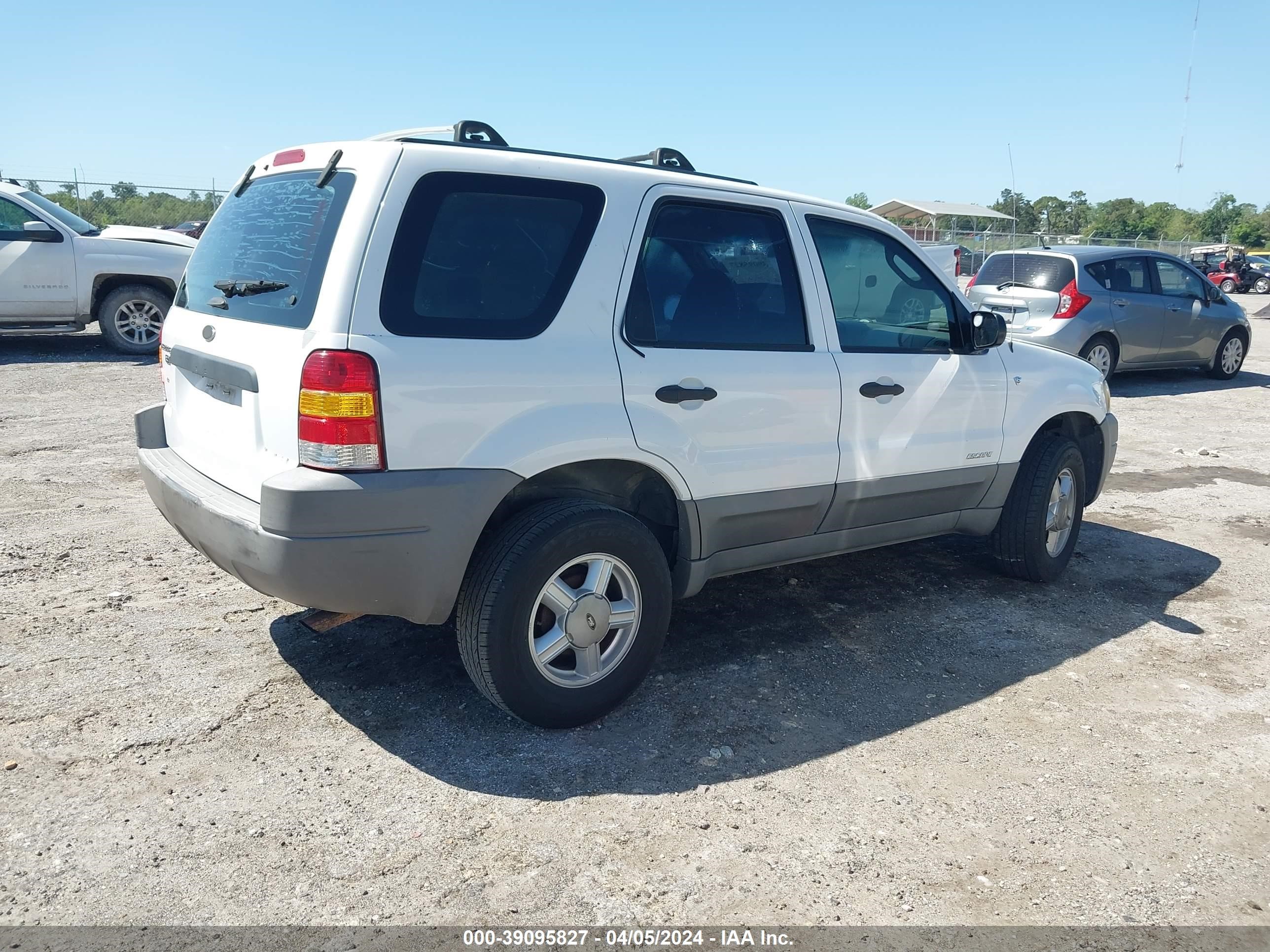 Photo 3 VIN: 1FMYU03151KC20845 - FORD ESCAPE 