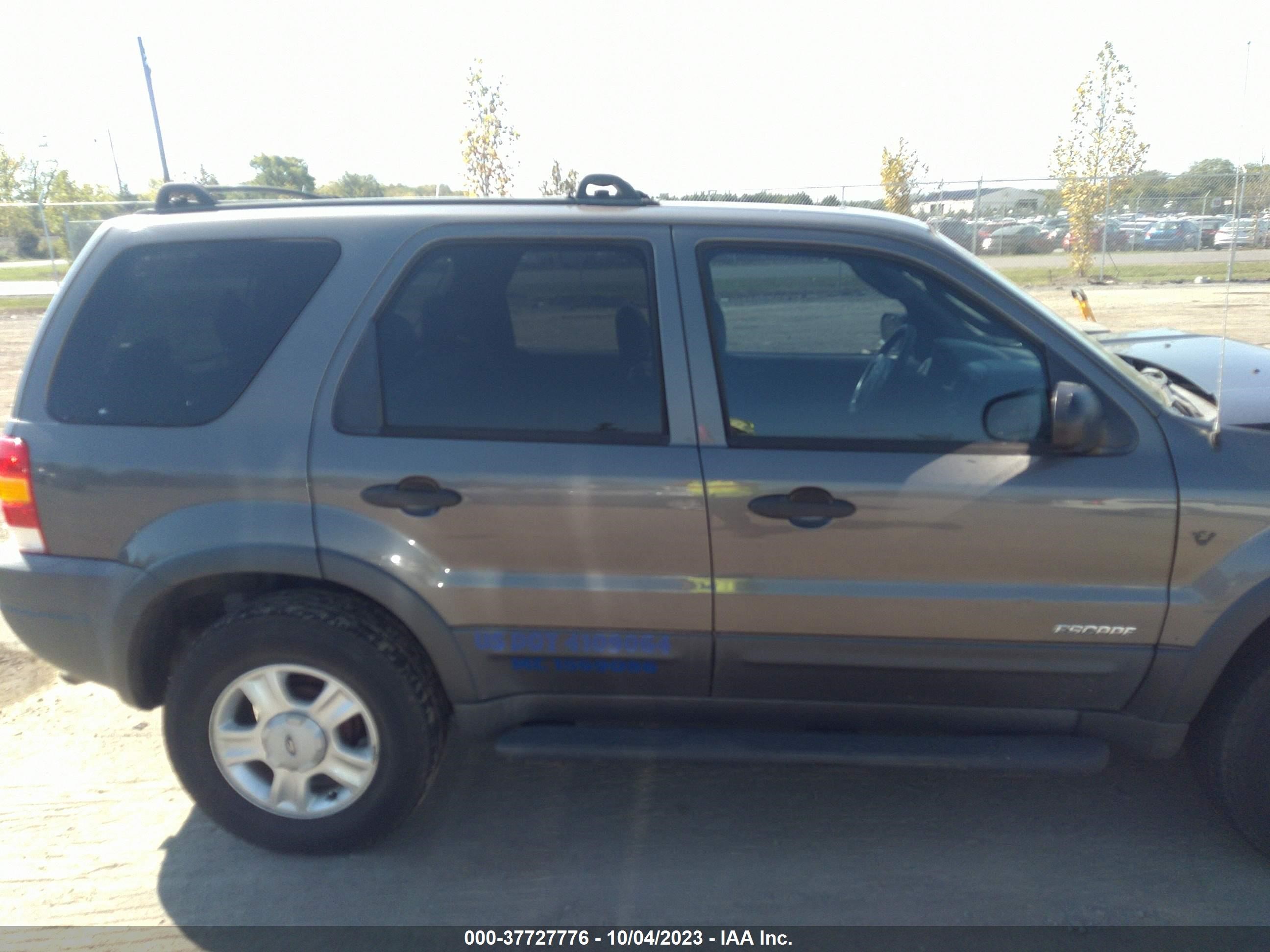 Photo 12 VIN: 1FMYU03152KC91948 - FORD ESCAPE 