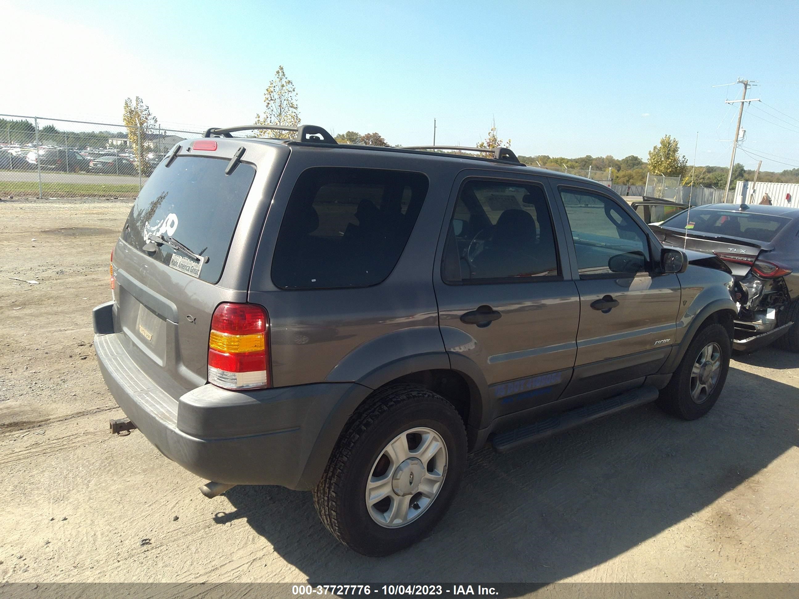 Photo 3 VIN: 1FMYU03152KC91948 - FORD ESCAPE 