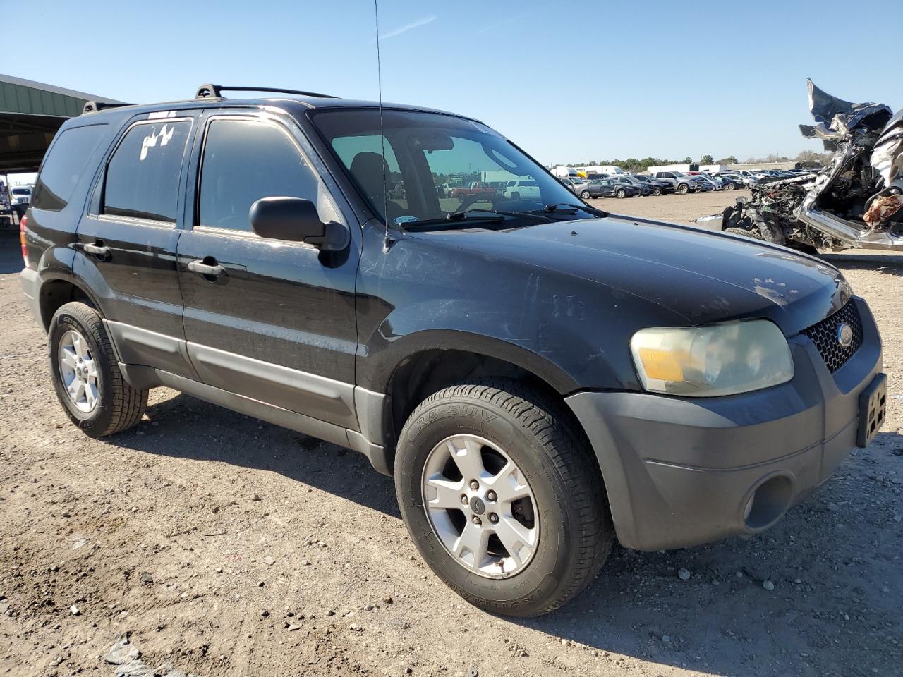 Photo 3 VIN: 1FMYU03155KB10528 - FORD ESCAPE 