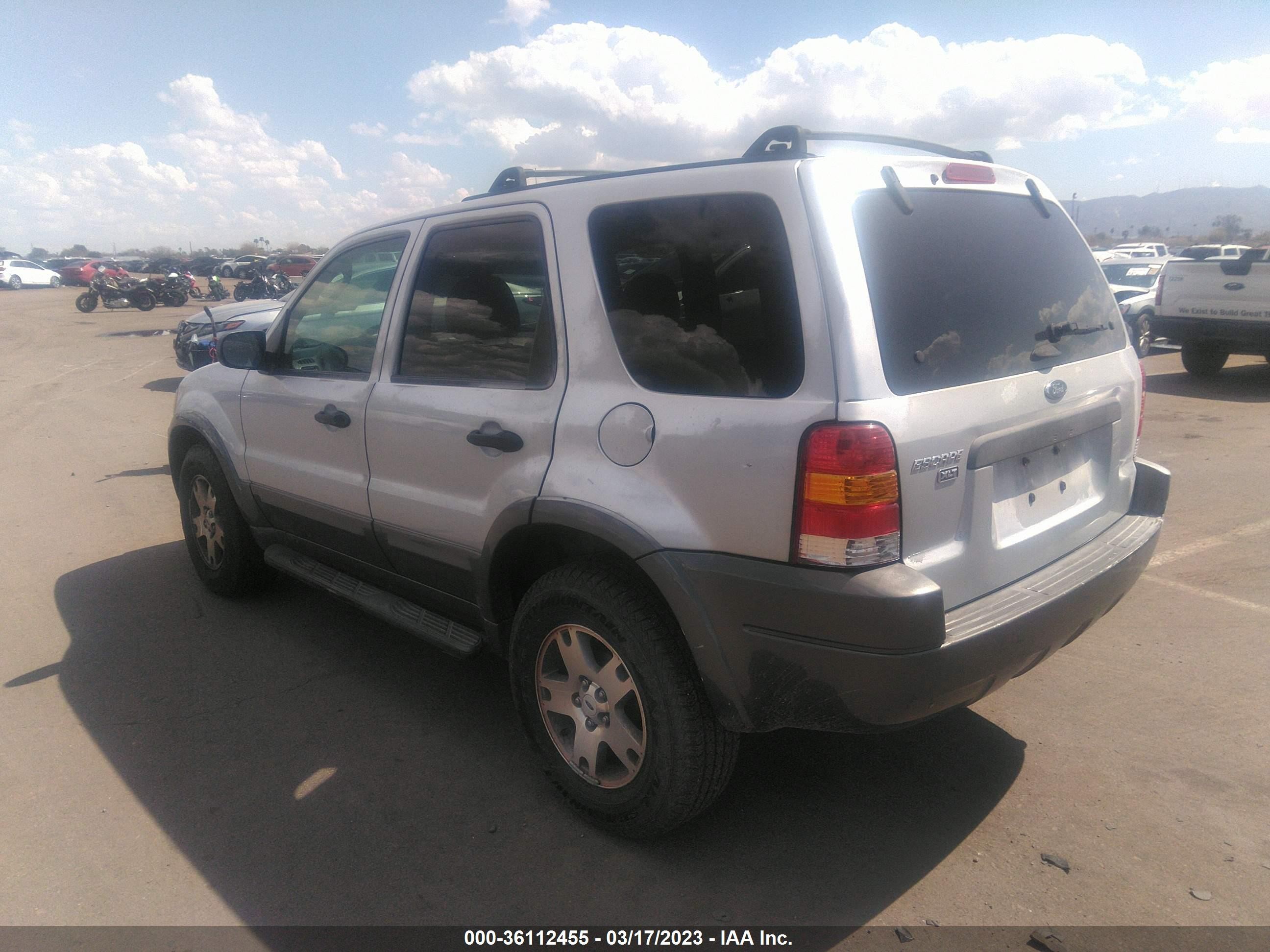 Photo 2 VIN: 1FMYU03184KA80925 - FORD ESCAPE 