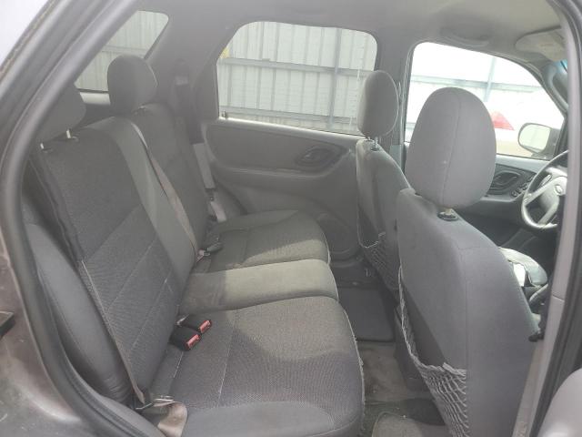 Photo 10 VIN: 1FMYU03192KC39996 - FORD ESCAPE 