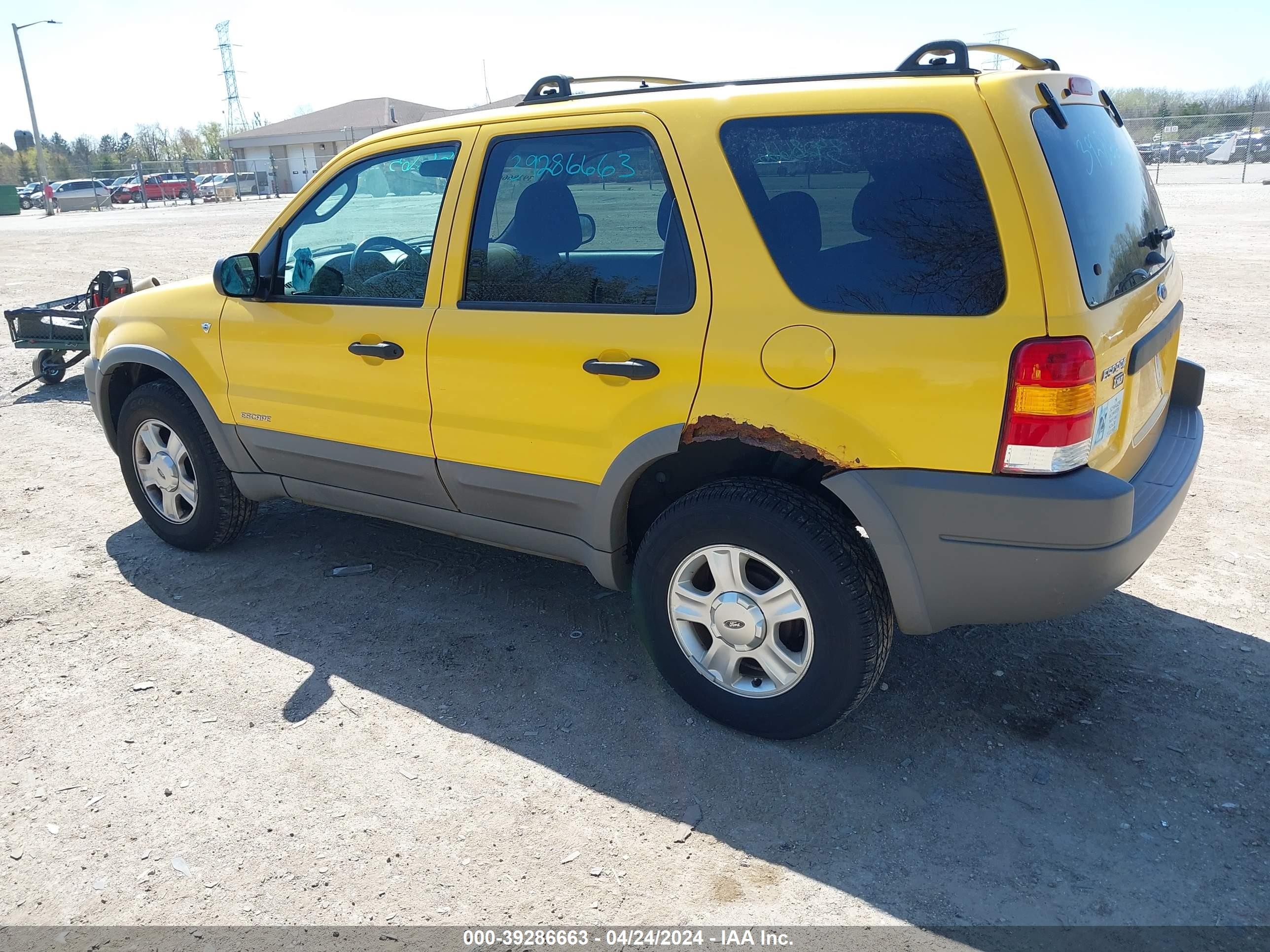 Photo 2 VIN: 1FMYU03192KD99487 - FORD ESCAPE 