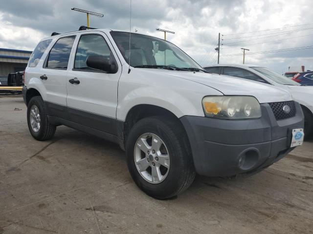 Photo 3 VIN: 1FMYU03195DA07925 - FORD ESCAPE 