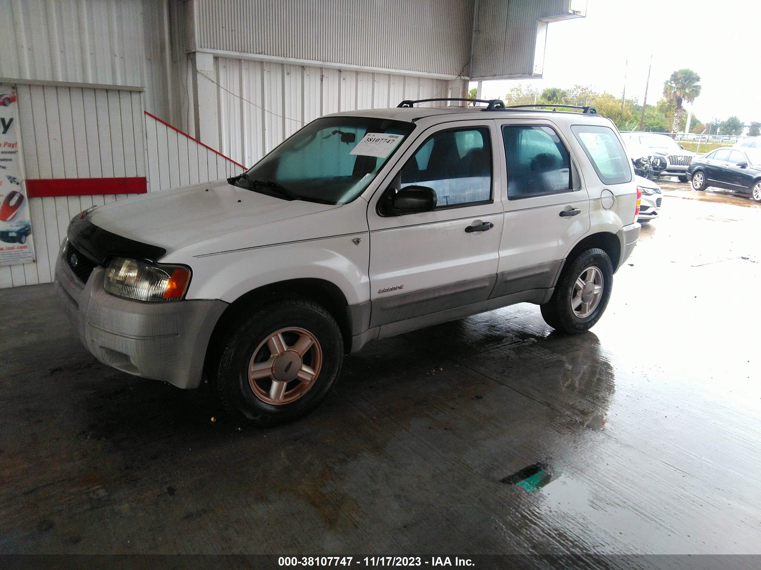 Photo 1 VIN: 1FMYU031X1KE00077 - FORD ESCAPE 