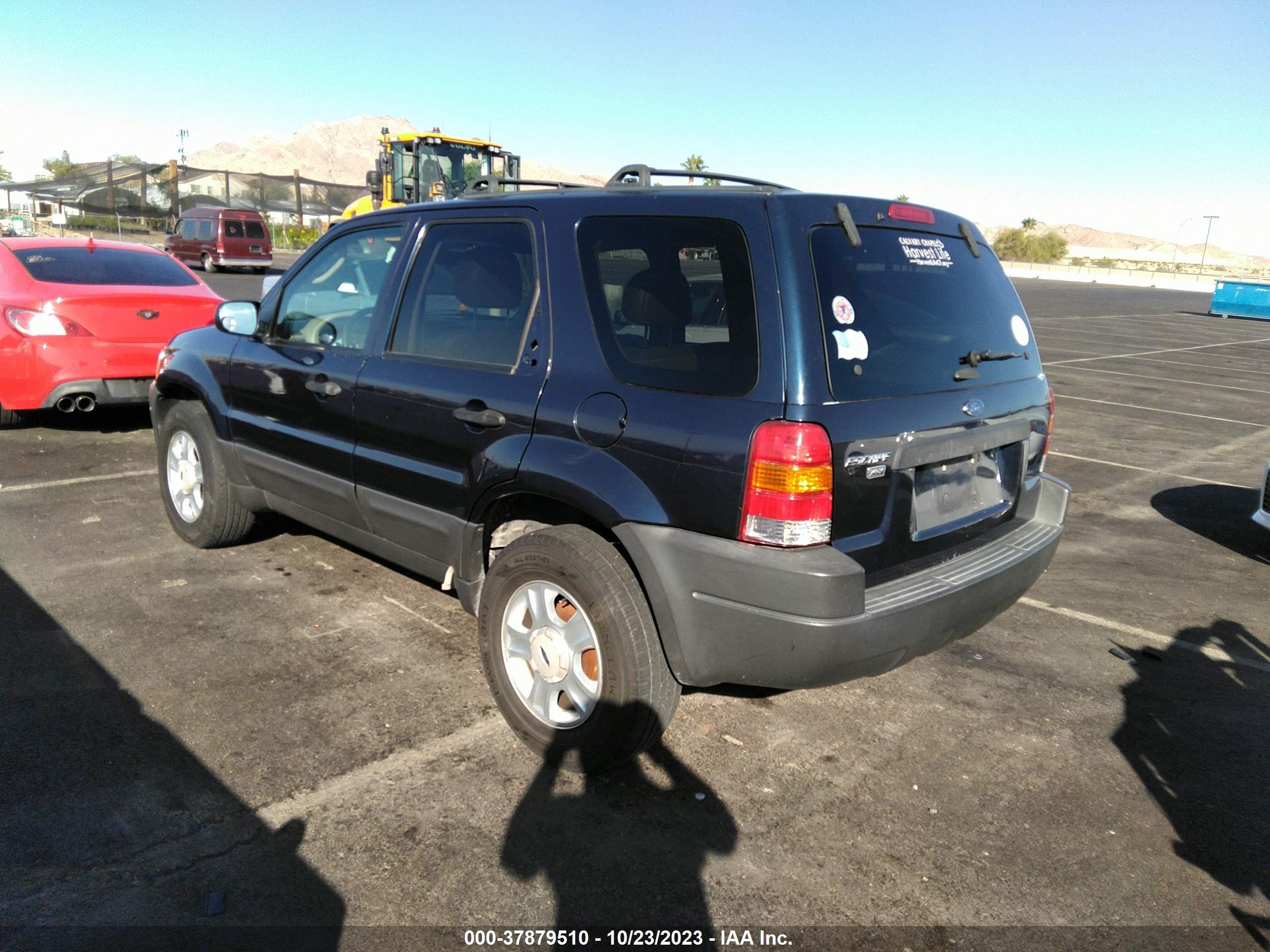 Photo 2 VIN: 1FMYU031X3KB24597 - FORD ESCAPE 