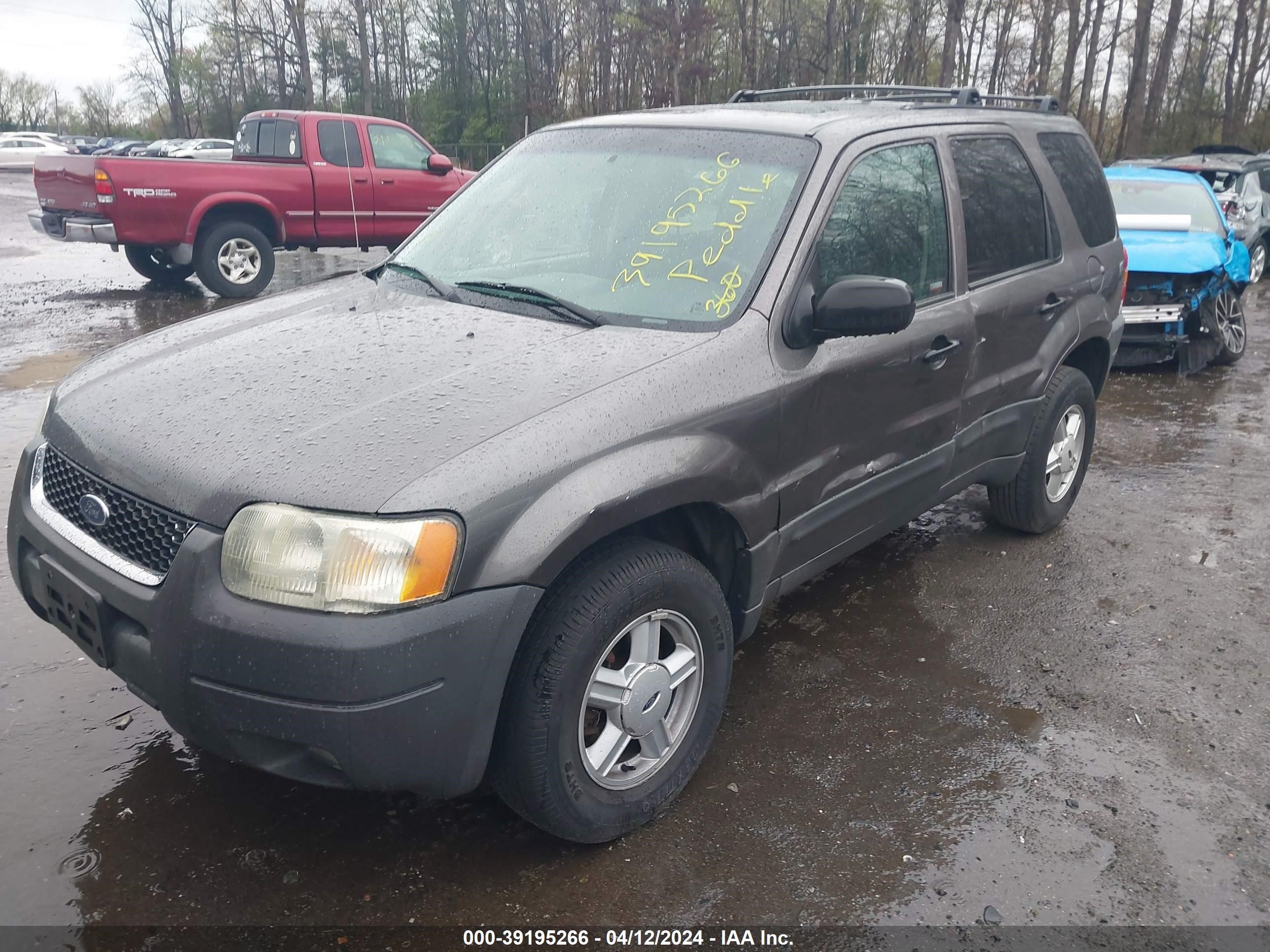 Photo 1 VIN: 1FMYU031X3KE21563 - FORD ESCAPE 