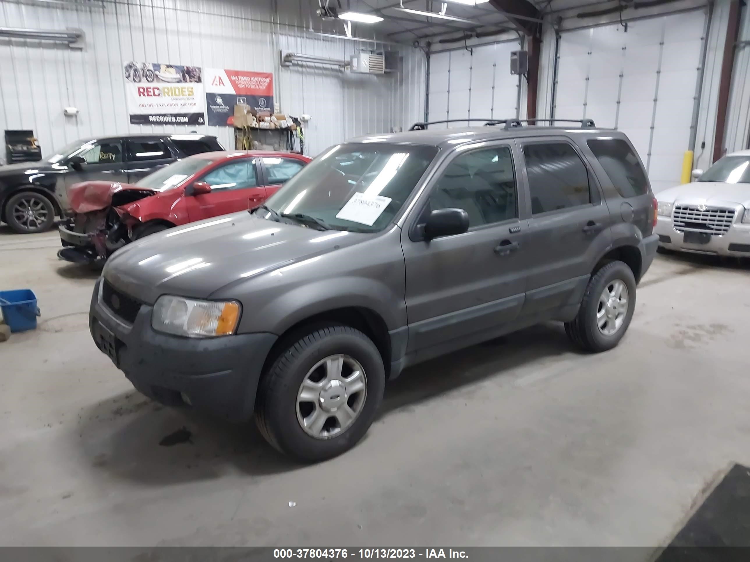 Photo 1 VIN: 1FMYU031X4KA30236 - FORD ESCAPE 