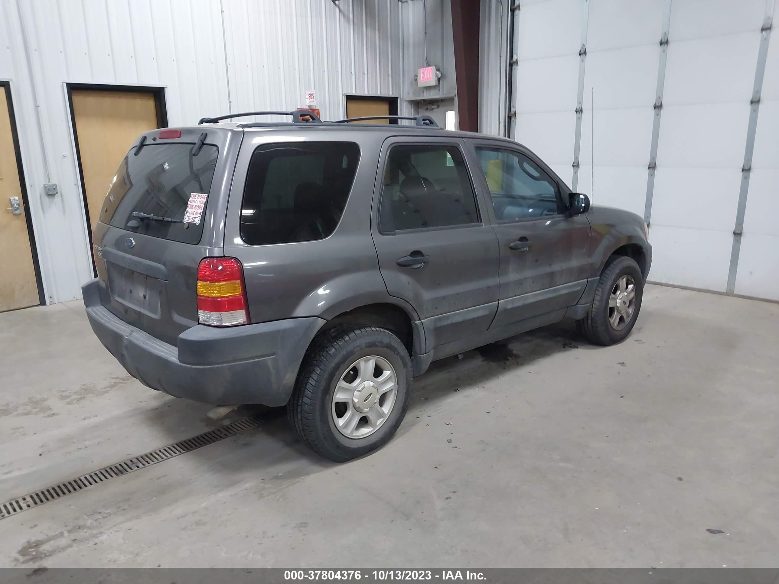 Photo 3 VIN: 1FMYU031X4KA30236 - FORD ESCAPE 