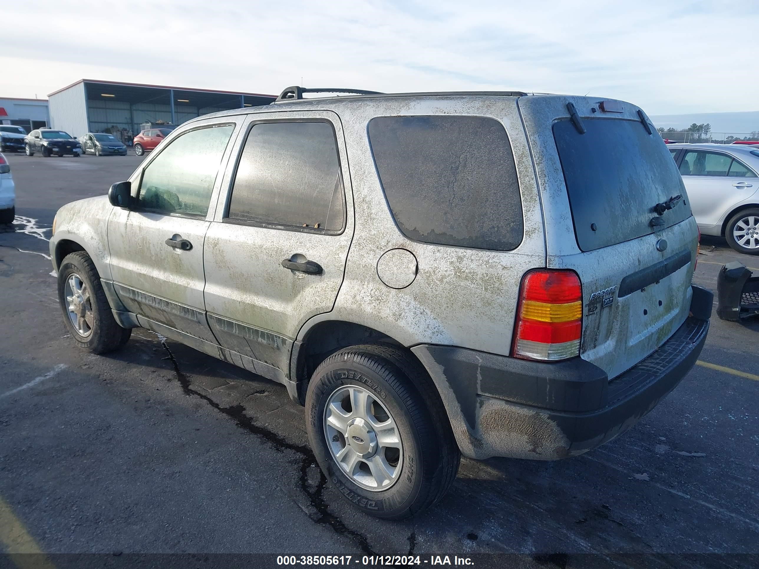 Photo 2 VIN: 1FMYU031X4KA95278 - FORD ESCAPE 