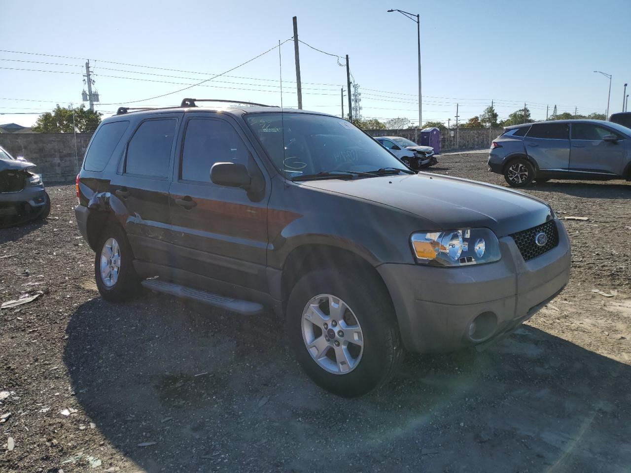 Photo 3 VIN: 1FMYU03Z46KB98978 - FORD ESCAPE 