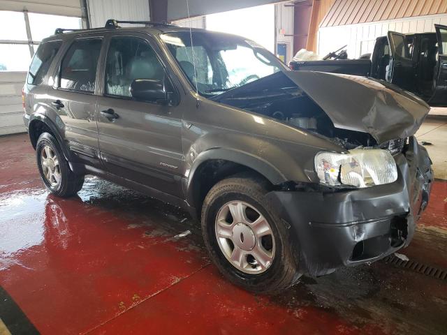 Photo 3 VIN: 1FMYU04102KB66323 - FORD ESCAPE 