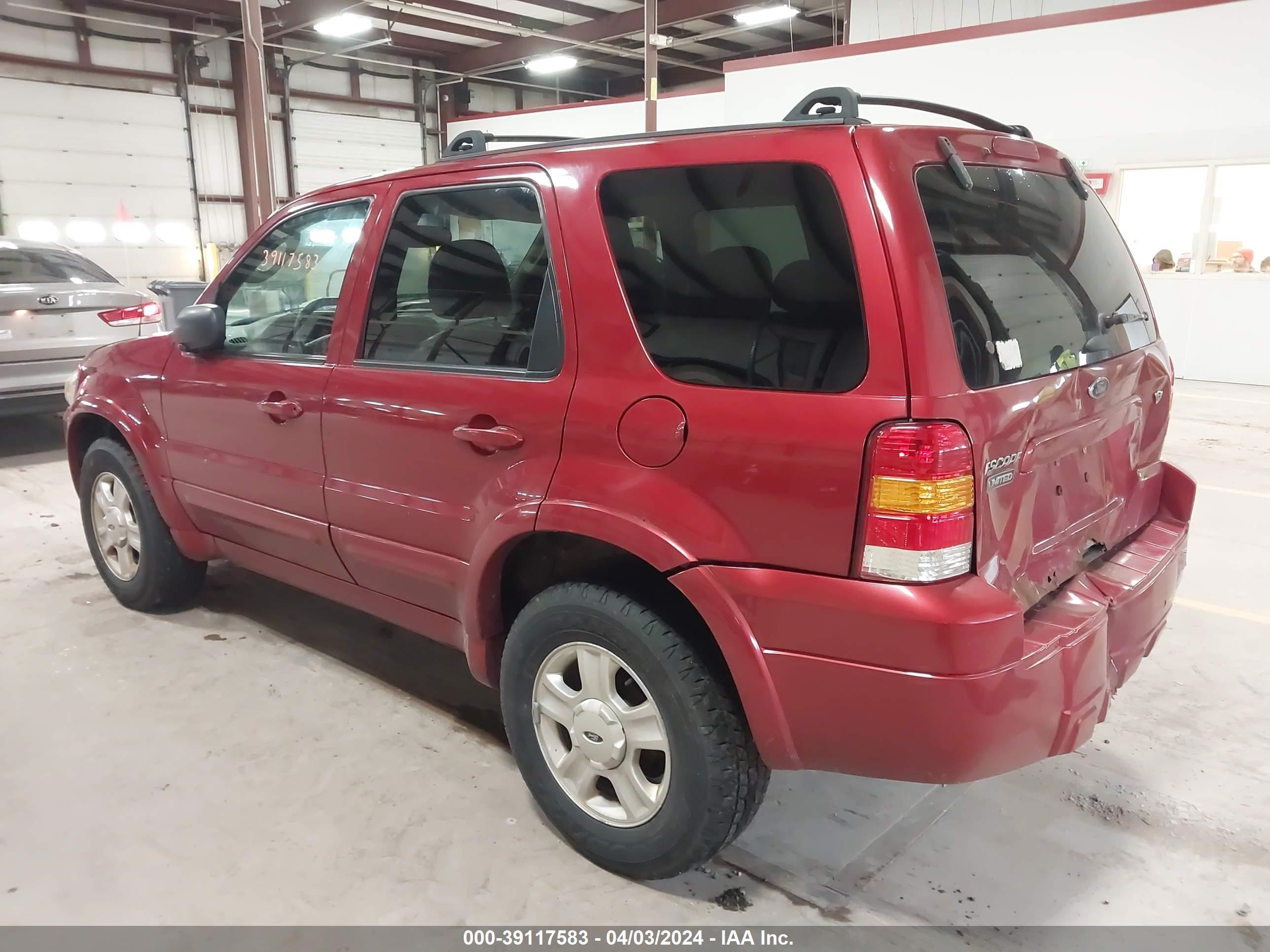 Photo 2 VIN: 1FMYU04105KD42243 - FORD ESCAPE 