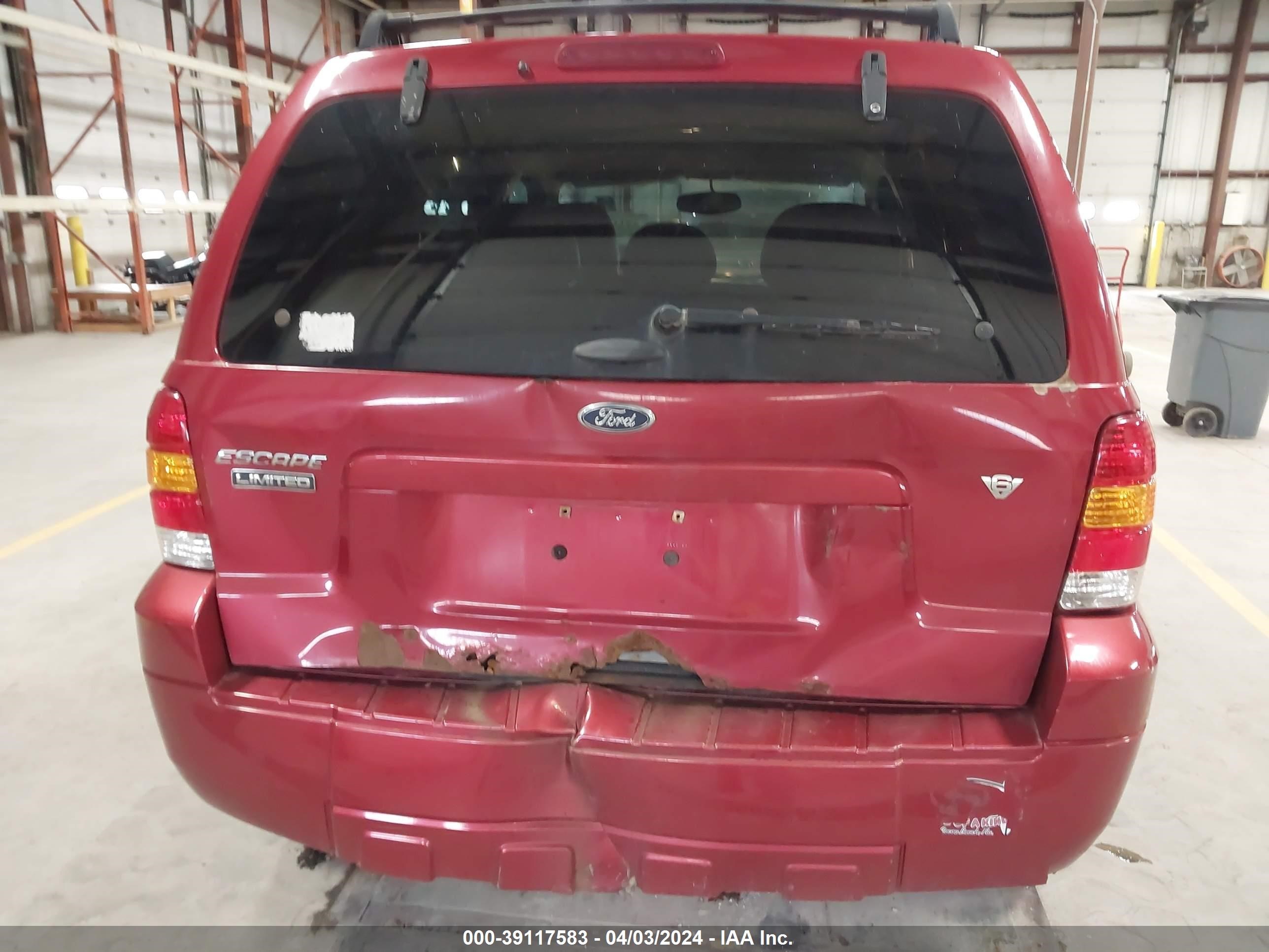 Photo 5 VIN: 1FMYU04105KD42243 - FORD ESCAPE 