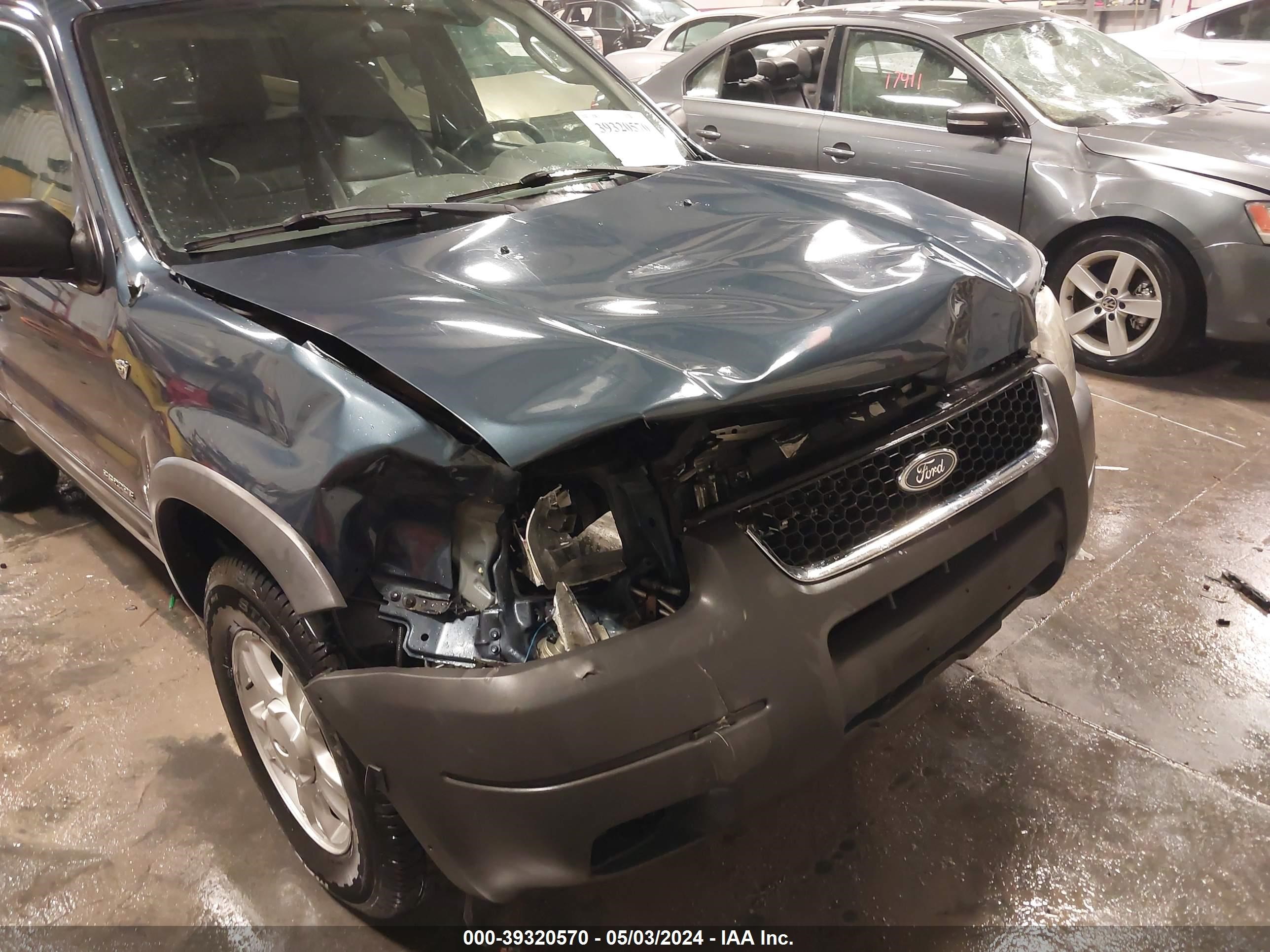 Photo 5 VIN: 1FMYU04111KB21695 - FORD ESCAPE 