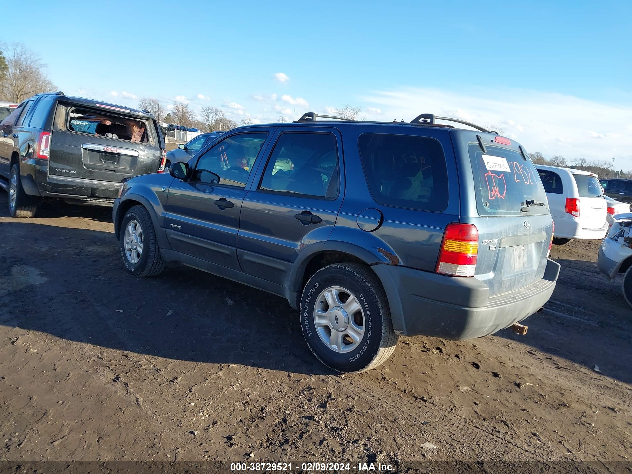 Photo 2 VIN: 1FMYU04151KC43881 - FORD ESCAPE 