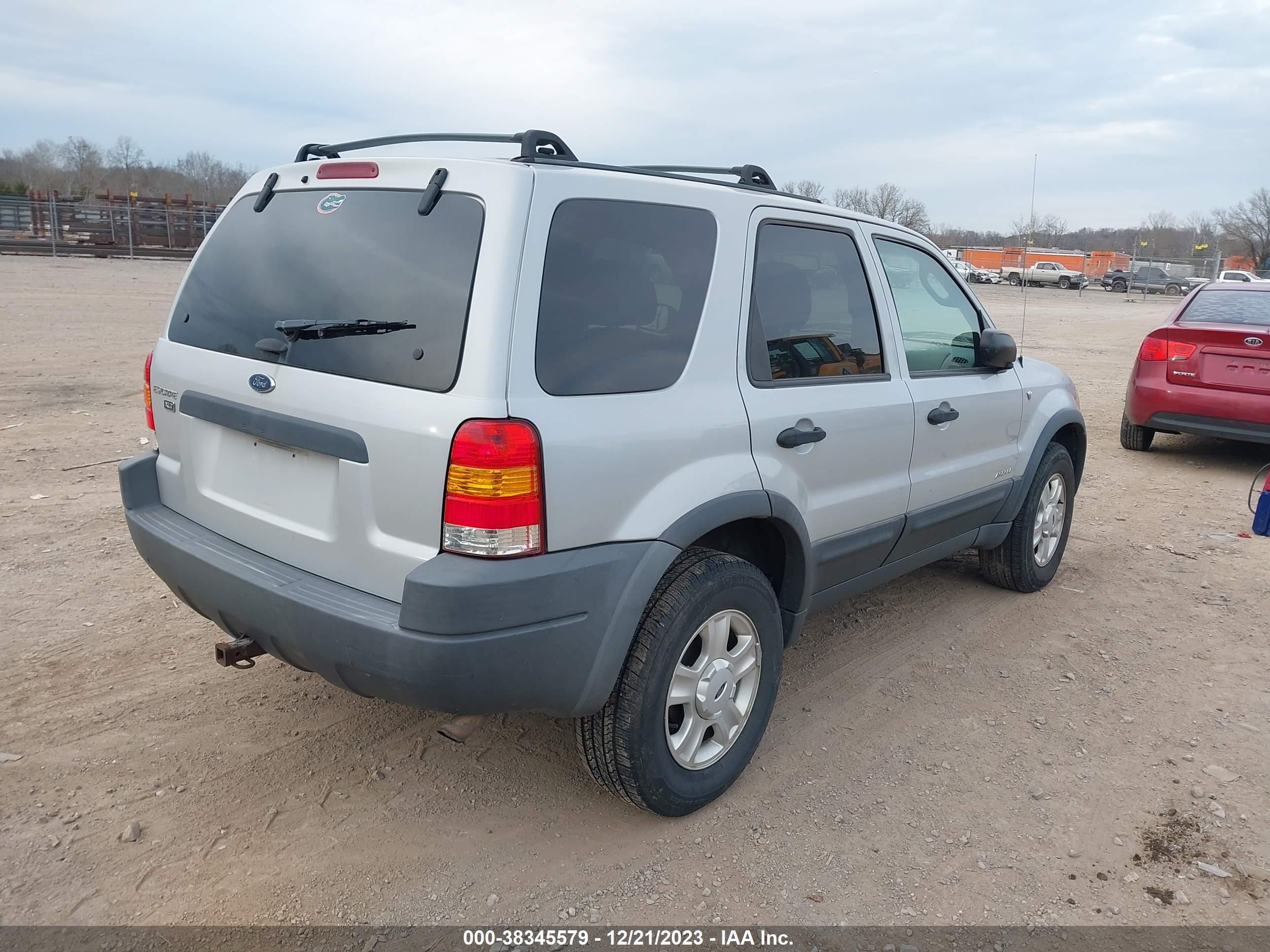 Photo 3 VIN: 1FMYU04152KB00754 - FORD ESCAPE 