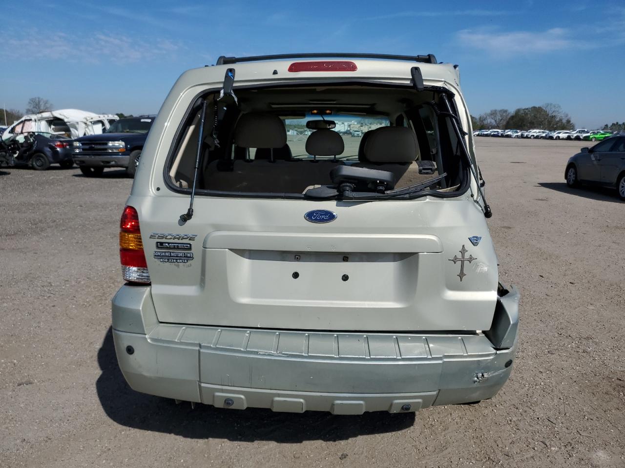 Photo 5 VIN: 1FMYU04155KD13207 - FORD ESCAPE 