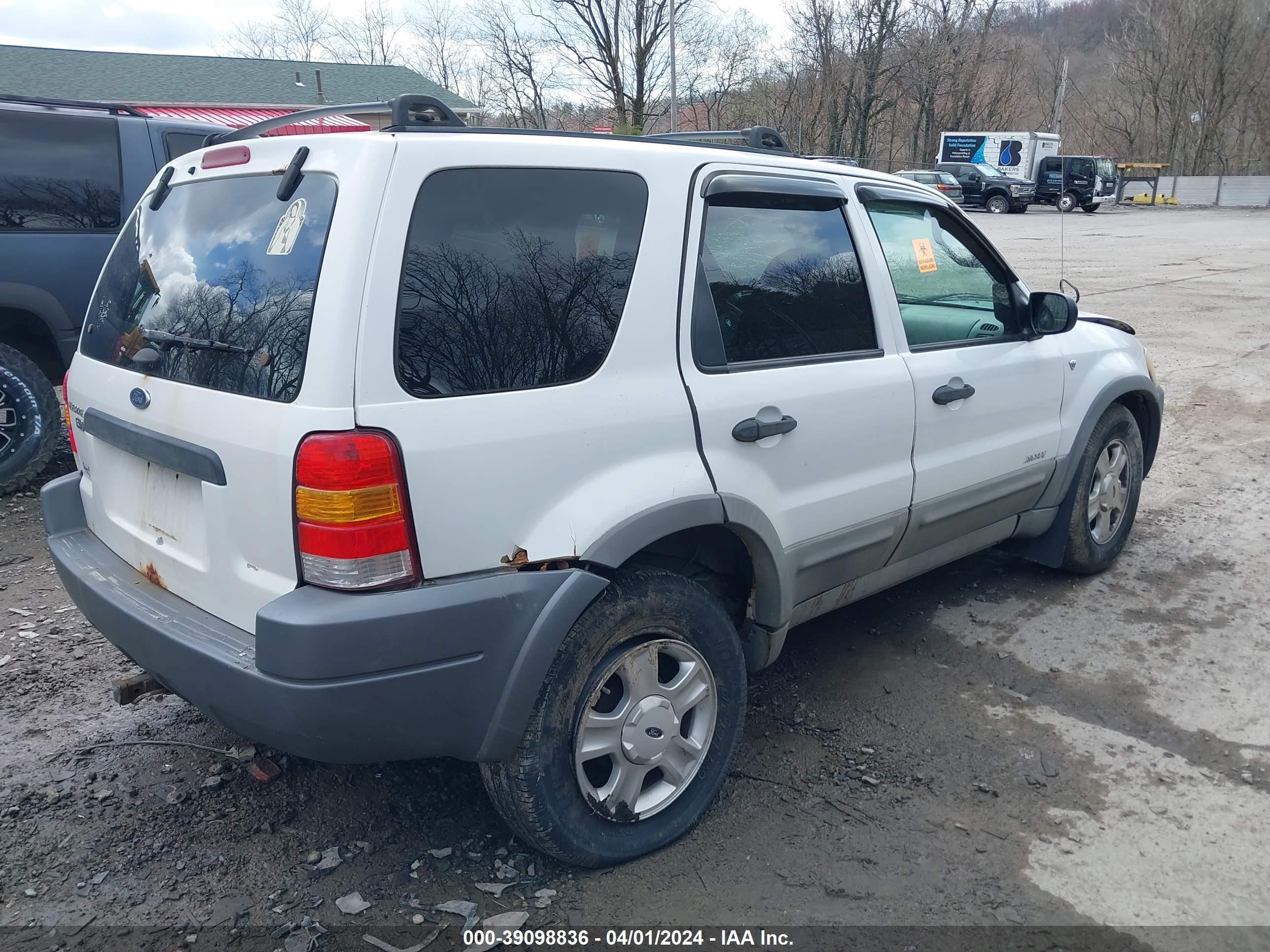 Photo 3 VIN: 1FMYU04161KF86201 - FORD ESCAPE 