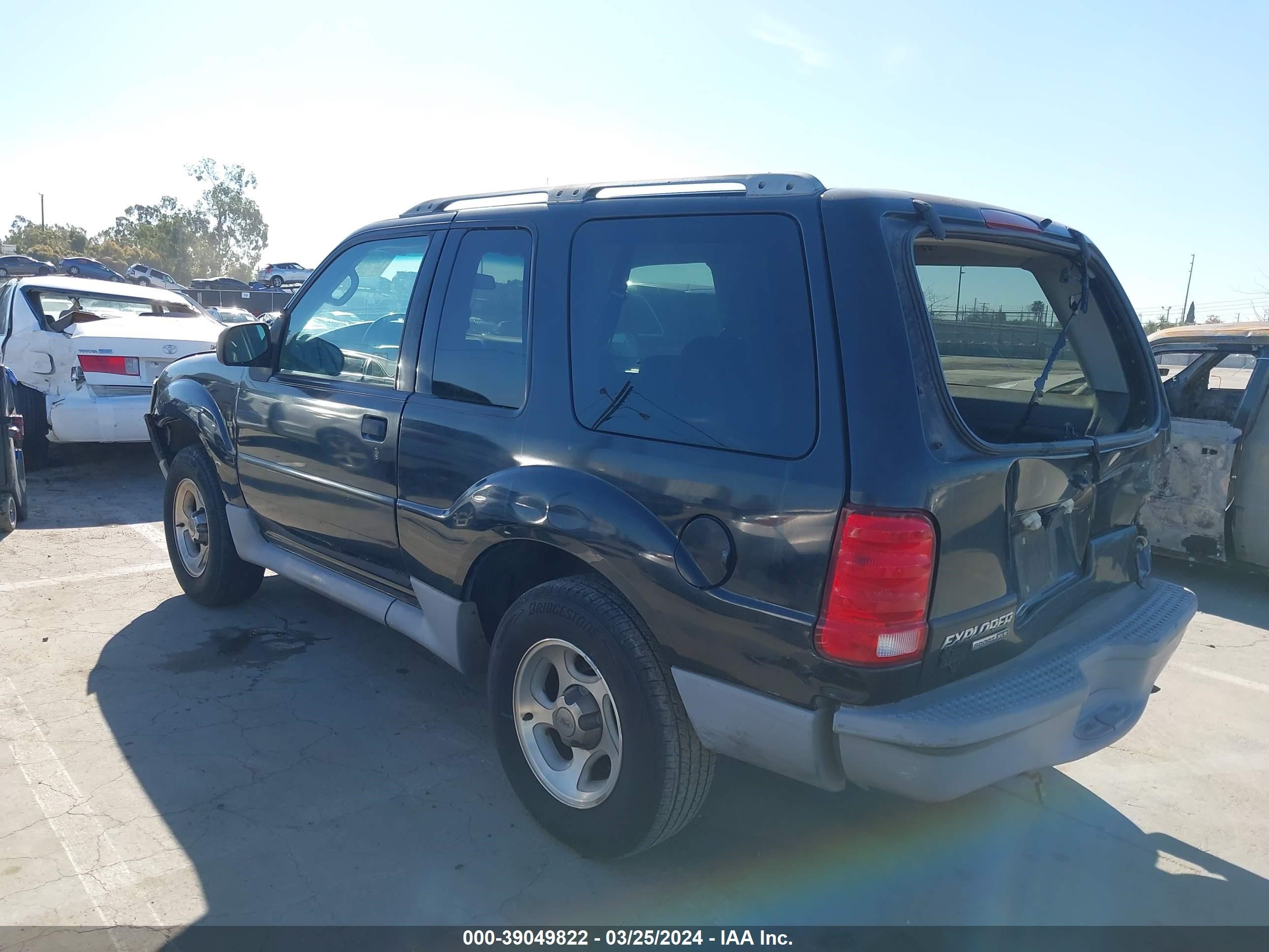 Photo 2 VIN: 1FMYU60E83UB56351 - FORD EXPLORER 