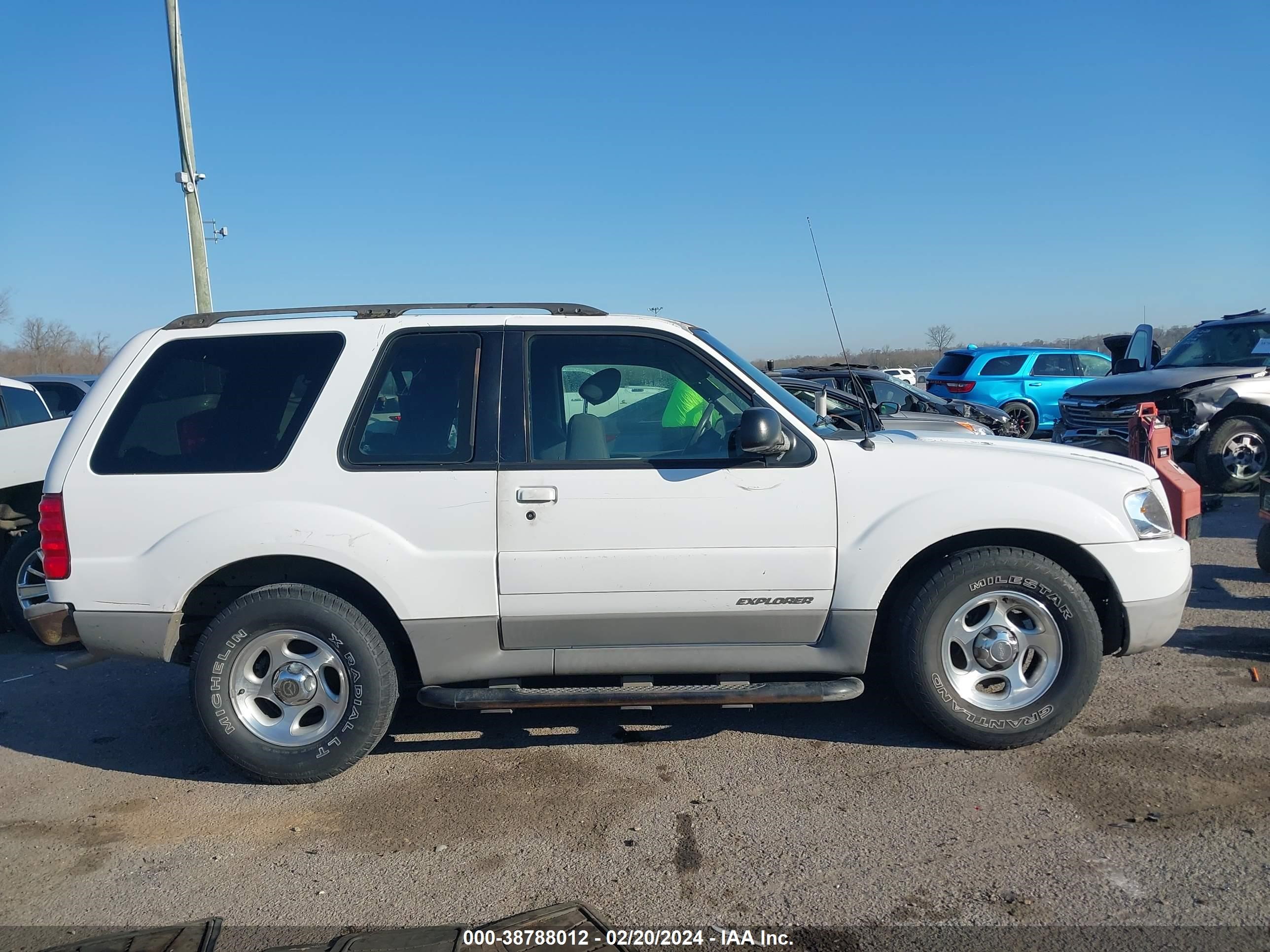 Photo 12 VIN: 1FMYU70EX1UA05921 - FORD EXPLORER 